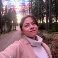 Sitter Profile Image: Renée D.