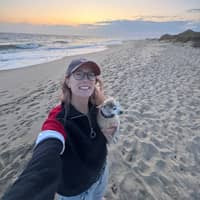 Sitter Profile Image: Sara L.