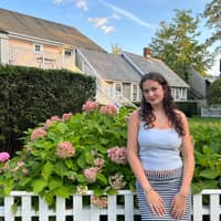 Sitter Profile Image: Ava V.