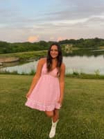 Sitter Profile Image: Emma W.