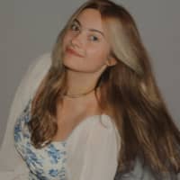 Sitter Profile Image: Camilla L.