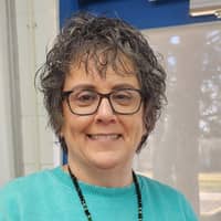 Sitter Profile Image: Leslie C.