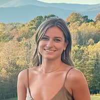 Sitter Profile Image: Olivia Z.