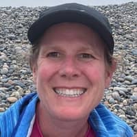 Sitter Profile Image: April V.