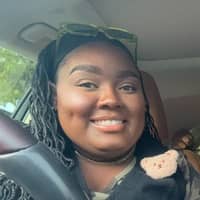 Sitter Profile Image: Lacey R.