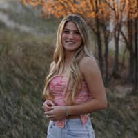 Sitter Profile Image: Maggie E.