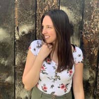 Sitter Profile Image: Summer T.