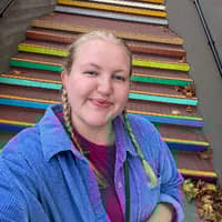 Sitter Profile Image: Summer S.