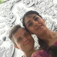 Sitter Profile Image: Ghazal & Valentine N.