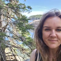 Sitter Profile Image: Laura K.