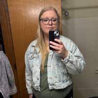 Sitter Profile Image: Anna R.