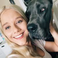 Sitter Profile Image: Nicole W.