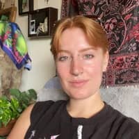 Sitter Profile Image: Vivian T.