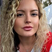 Sitter Profile Image: Ashley H.