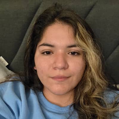 Sitter Profile Image: Raquel G.