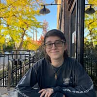 Sitter Profile Image: Lou R.