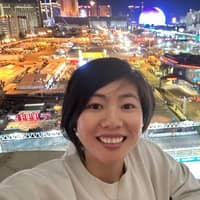 Sitter Profile Image: Gai Hoai N.
