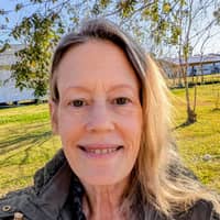 Sitter Profile Image: Laura W.