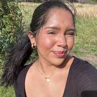 Sitter Profile Image: Abigail C.