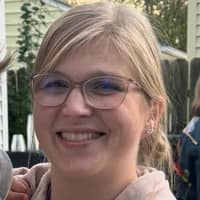 Sitter Profile Image: Renee H.