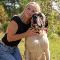 Sitter Profile Image: Isabel K.