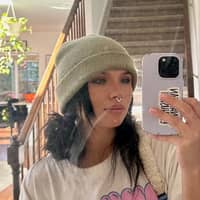 Sitter Profile Image: Emily S.