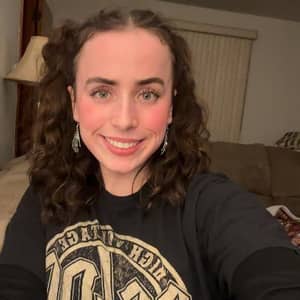 Sitter Profile Image: Lauren S.