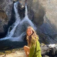 Sitter Profile Image: Maggie D.