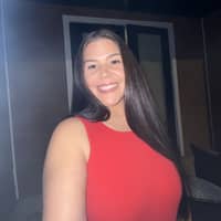 Sitter Profile Image: Lindsey G.