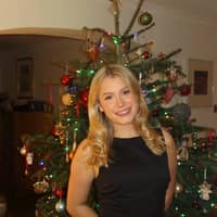 Sitter Profile Image: Alicia P.