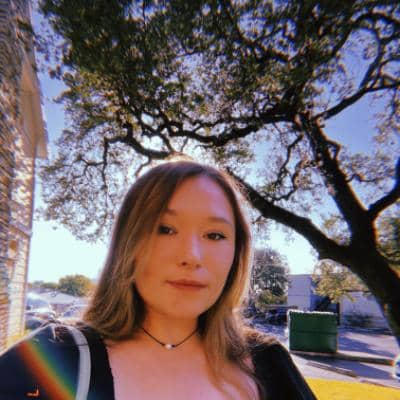 Sitter Profile Image: Sydney K.