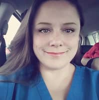 Sitter Profile Image: Robyn D.