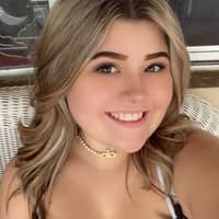 Sitter Profile Image: Zoe H.