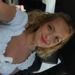 Sitter Profile Image: Zoë G.