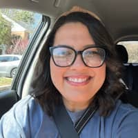 Sitter Profile Image: Larissa L.