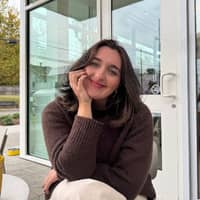 Sitter Profile Image: Grace W.