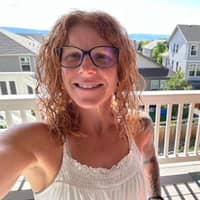 Sitter Profile Image: Renee W.