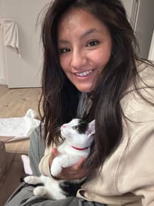 Sitter Profile Image: Laura C.