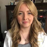 Sitter Profile Image: Holly W.