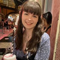 Sitter Profile Image: Christina T.