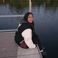 Sitter Profile Image: Isabel E.