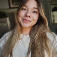 Sitter Profile Image: Renae E.