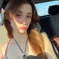 Sitter Profile Image: Lillian S.