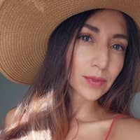 Sitter Profile Image: Carmen C.