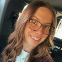 Sitter Profile Image: Jolie S.