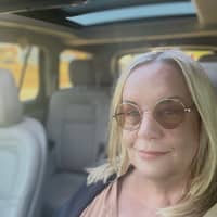 Sitter Profile Image: Lois W.