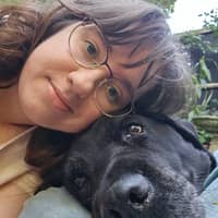 Sitter Profile Image: Laura F.