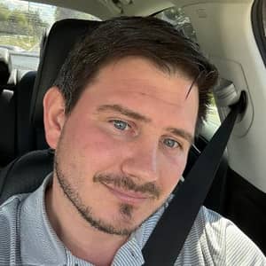 Sitter Profile Image: Robbin S.