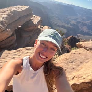 Sitter Profile Image: Chloe G.