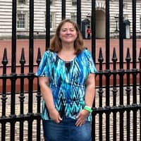 Sitter Profile Image: STEPHANIE R.